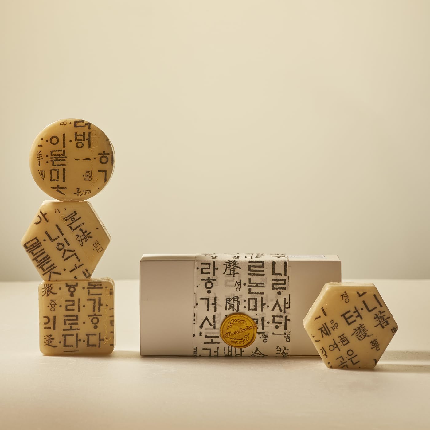 Korean Traditional Hangeul Soap Bars - Handmade Natural Bars, Gentle & Moisturizing, Korean Gift Set (2pcs)