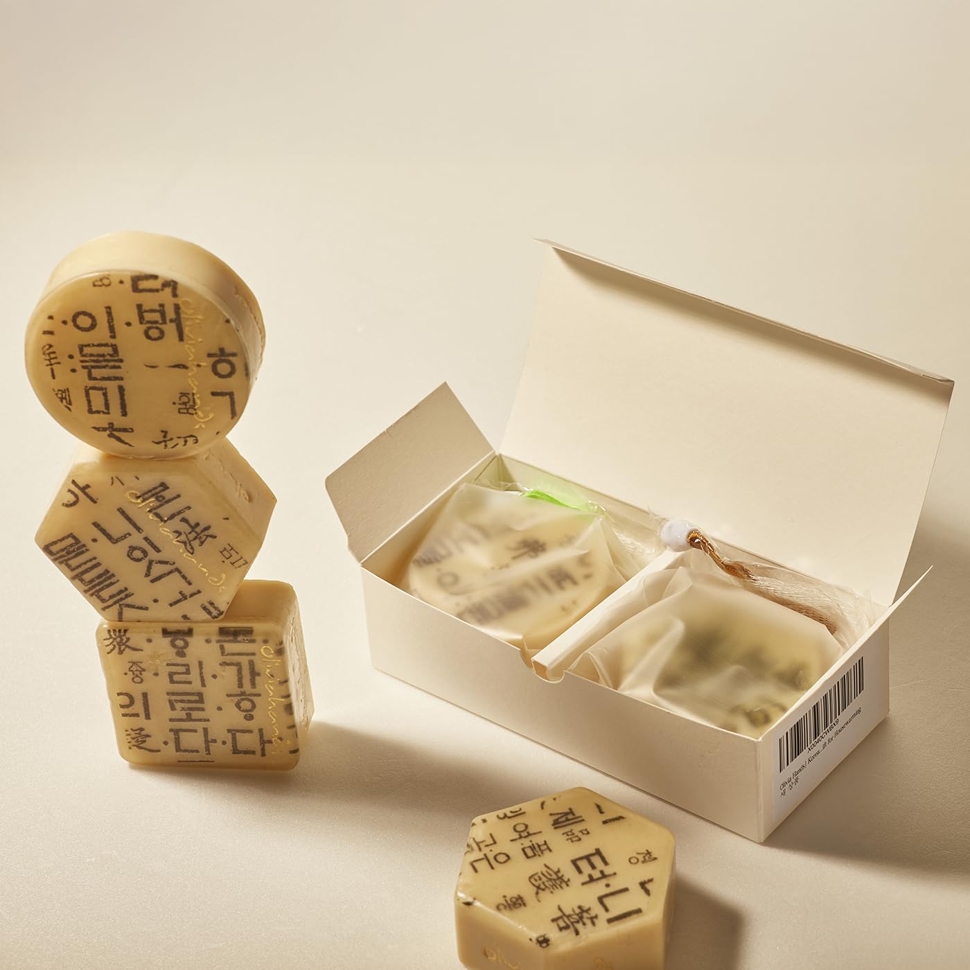 Korean Traditional Hangeul Soap Bars - Handmade Natural Bars, Gentle & Moisturizing, Korean Gift Set (2pcs)