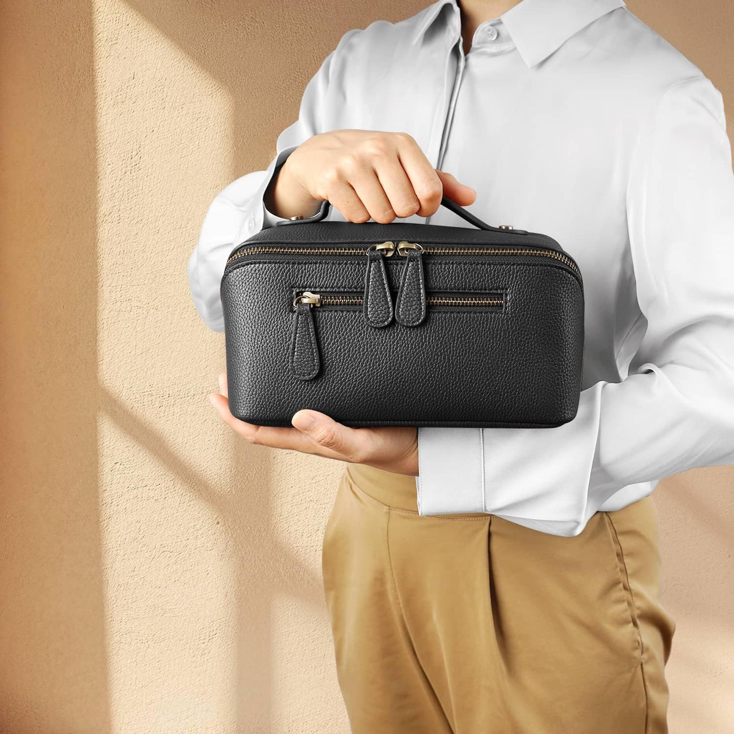 Travel Makeup Bag Large Capacity Cosmetic Bags for Women Waterproof Make up Organizer Toiletry Bag Open Flat Portable with Divider with Handle Pouch (Brown, 3L)