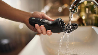 Philips Norelco Shaver 2400 Series, Wet and Dry Electric Shaver, Pop-up Trimmer, P-Cap, Deep Black, Model X3001/90